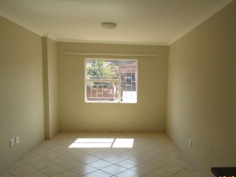 2 BEDROOM FLAT TO RENT IN PHILIP NEL PARK - Photo 6