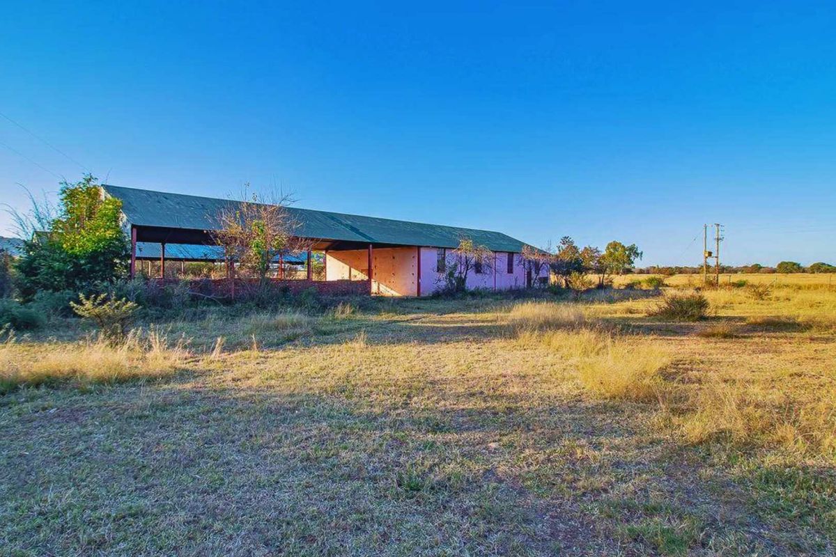 Charming Retired Farm in Doornpoort – A Unique Opportunity - Photo 4