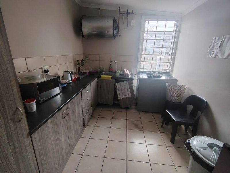 Commercial Property to Let in Bulwer - Photo 4