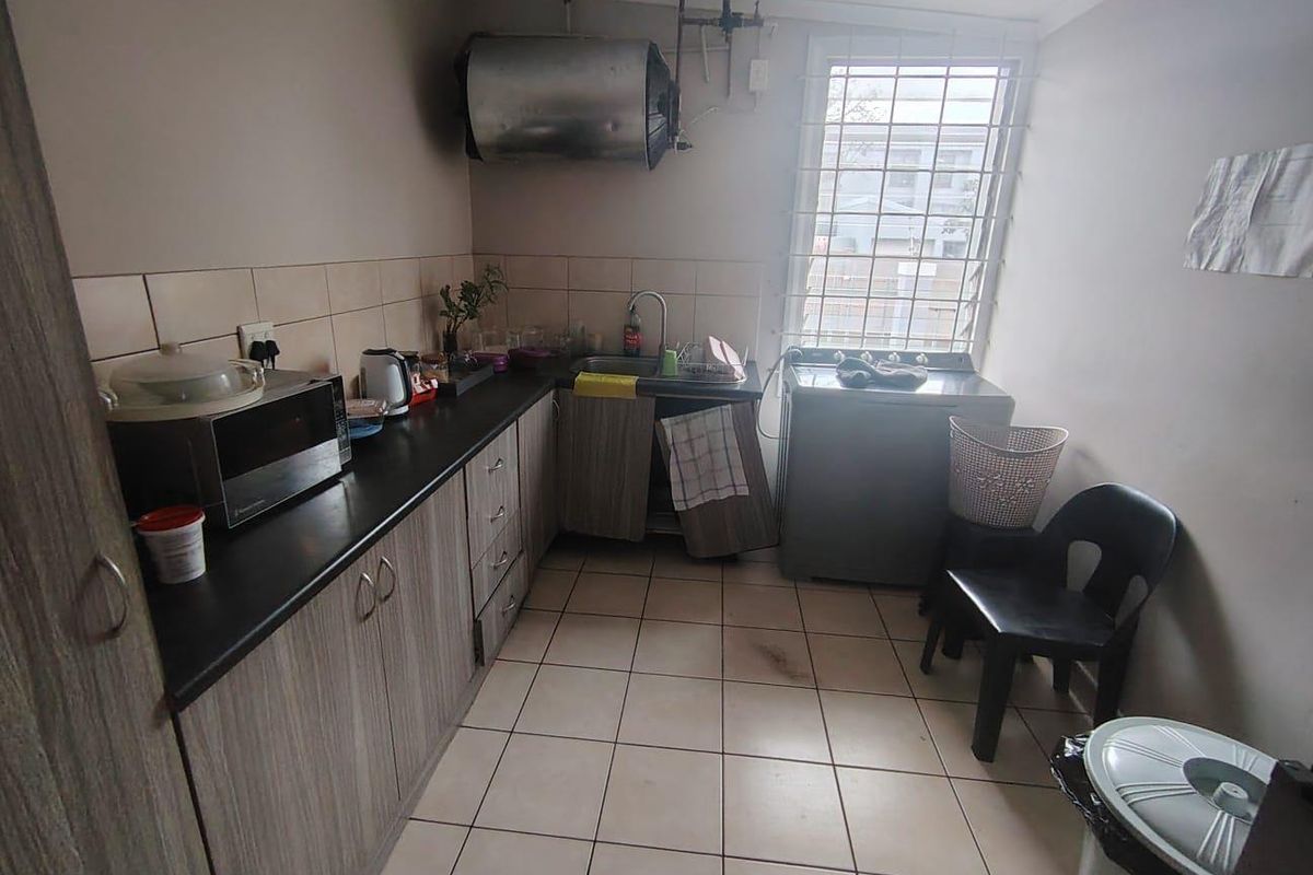 Commercial Property to Let in Bulwer - Photo 4