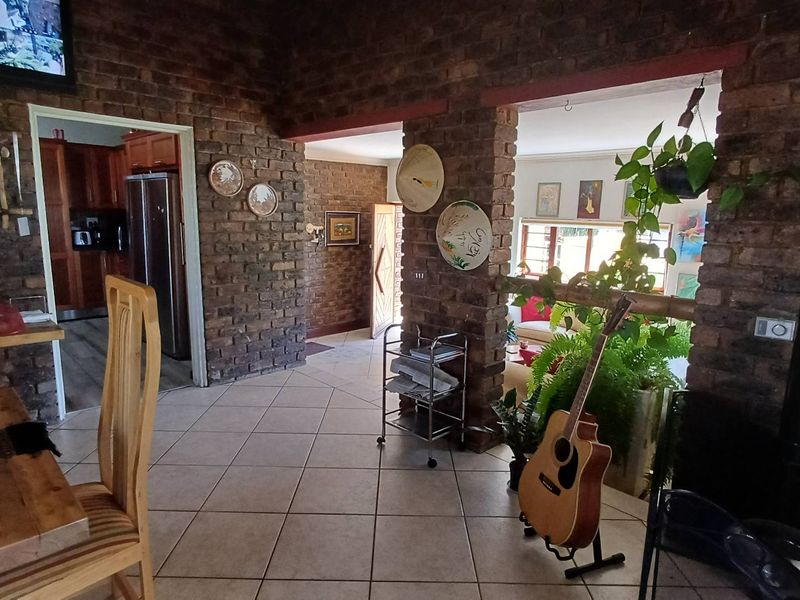 Large family home - Photo 3