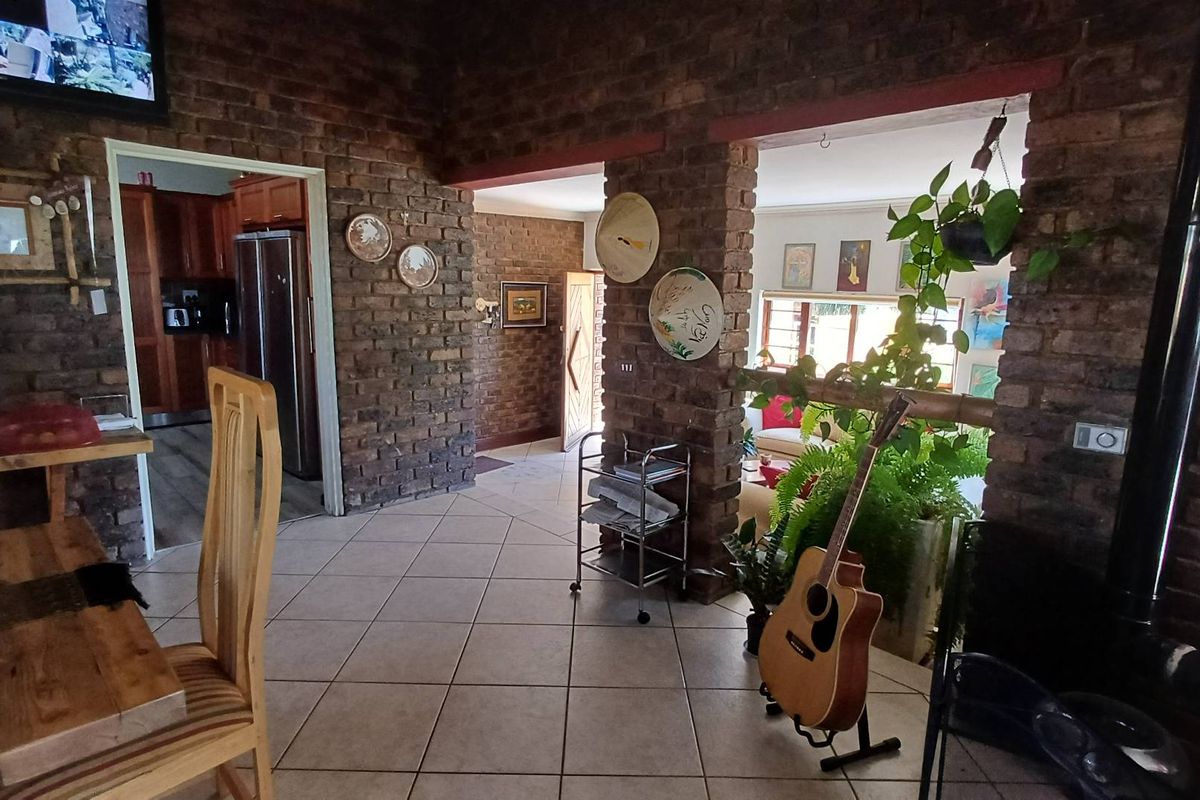 Large family home - Photo 3