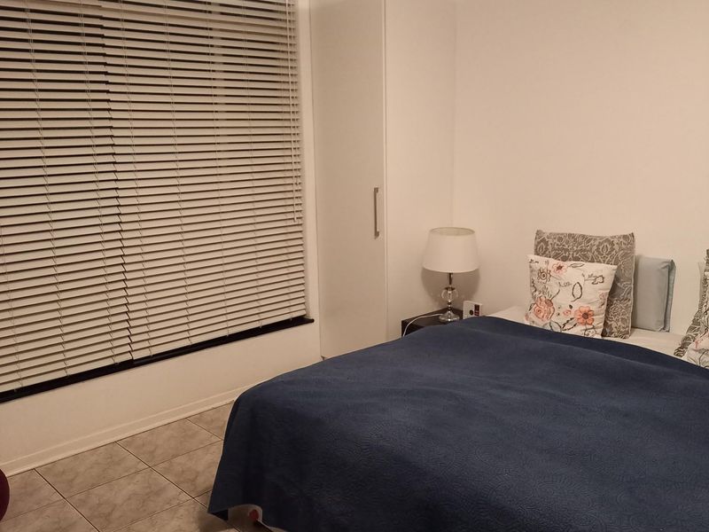 SPACIOUS TWO BEDROOMS - Photo 7