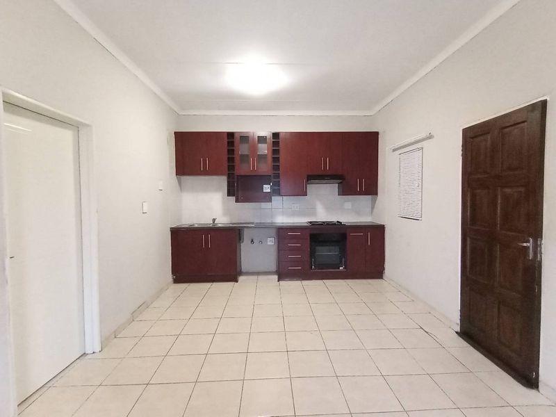 1 Bed Apartment to rent in Norkem Park. - Photo 2