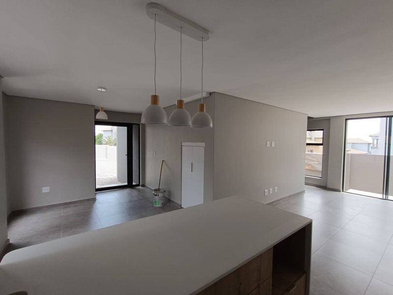 BRAND NEW 4 BEROOM HOUSE DIRECT FROM THE DEVELOPER - Photo 3