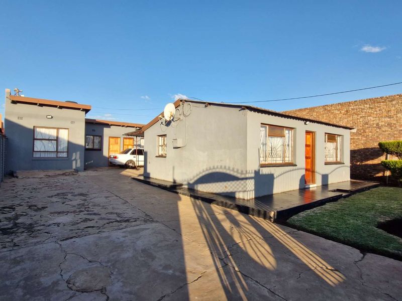 2 Bedroom house for sale in Mamelodi West. - Photo 6