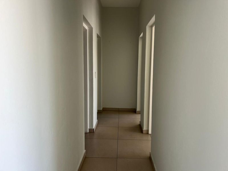 THREE BEDROOM APARTMENTAVAILABLE IN ISABEL ESTATE - Photo 4