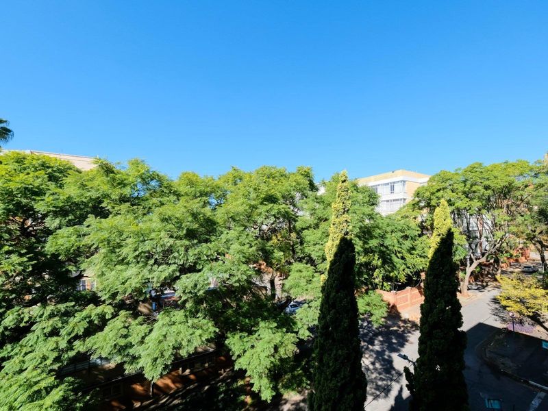 Heritage Complex Earls Court! Negotiable! - Photo 7
