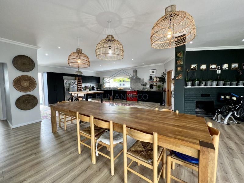 NEWLY RENOVATED FAMILY HOME IN MEERSIG - Photo 4