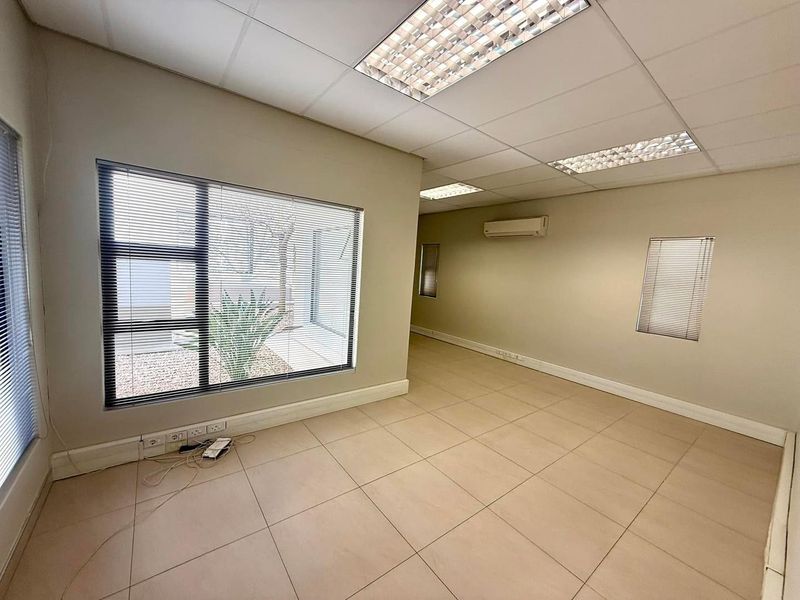 Office Space TO LET in Klein Windhoek - Photo 7
