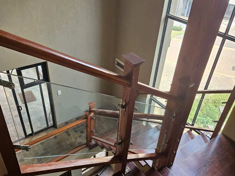 4 bedroom double story house for sale - Photo 2