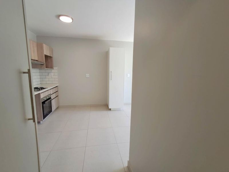 Ground Floor - Studio apartment to rent in Hartland Retirement Village - Photo 10