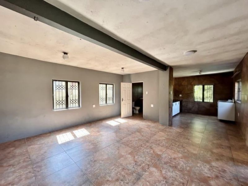 Bellair's Best: Flexible Multi-Unit Living with Great Potential! - Photo 5