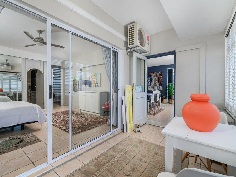 Space. Security. Beach! - Photo 3