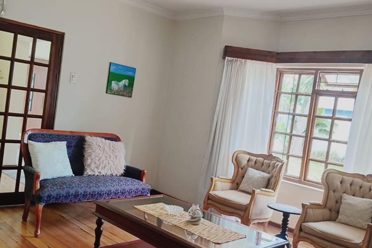 House Share - Large room available with en-suite bathroom - Photo 4