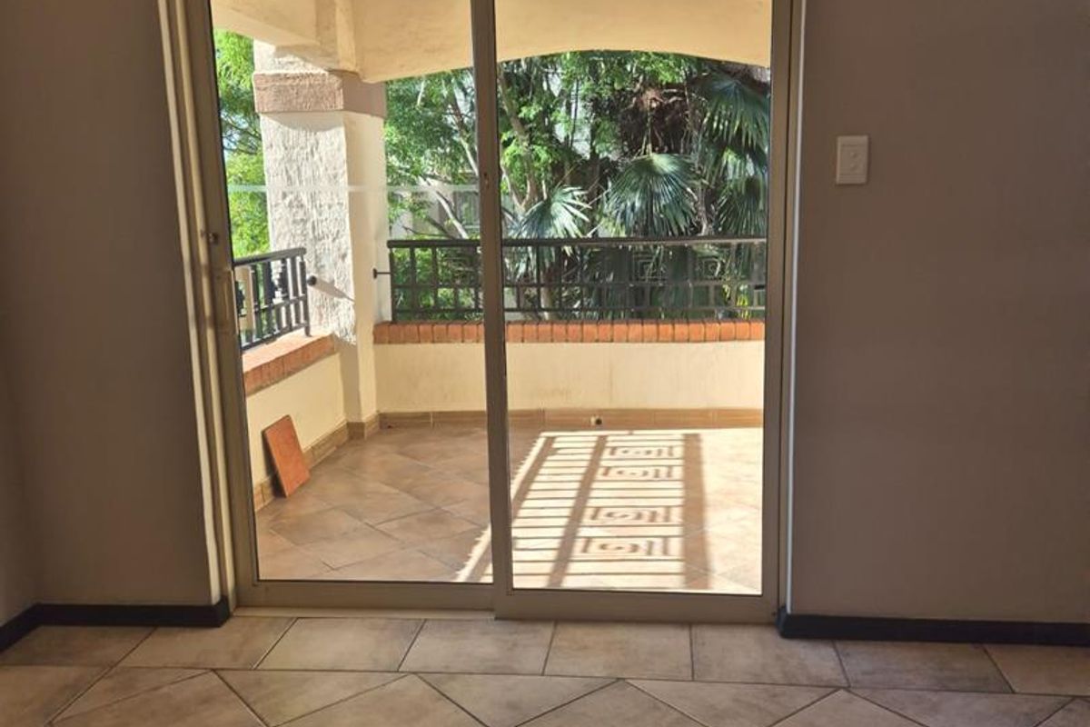 2 Bedrooms 2 Bathrooms and 2 Garages - Photo 4