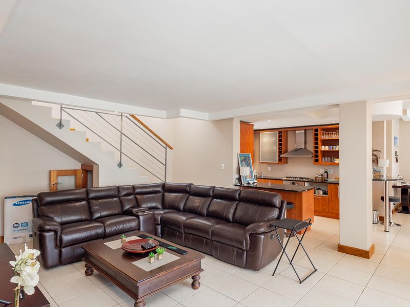 Exclusive 4-Bedroom Double-Storey Home in Sunset Beach’s Only Fully Walled, Beachfront Security Estate - Photo 10