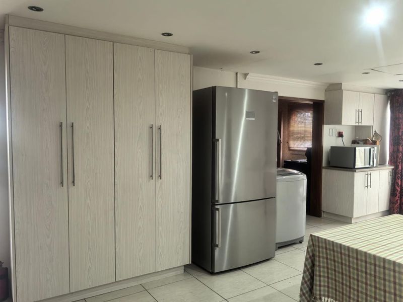 Your Next Project: Spacious Crossmoor Home with Views! - Photo 8