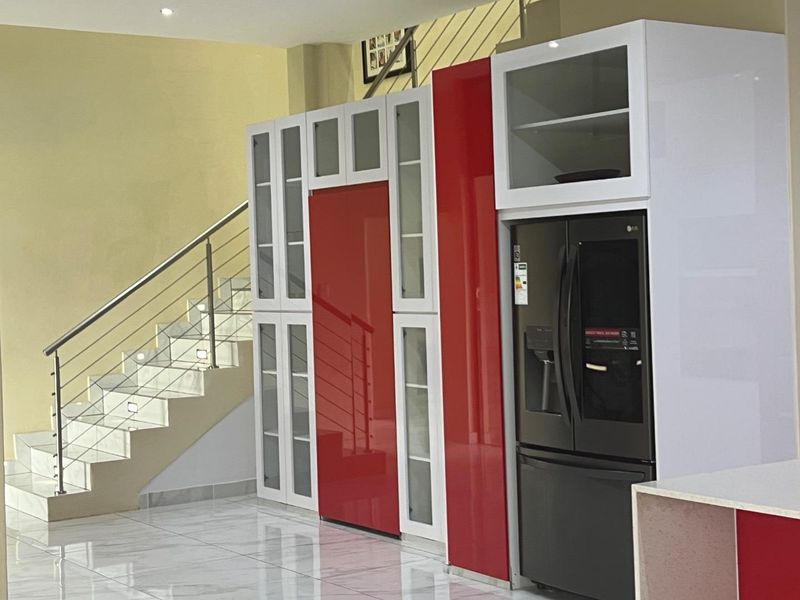 Distinguished landmark farm for sale. - Photo 6