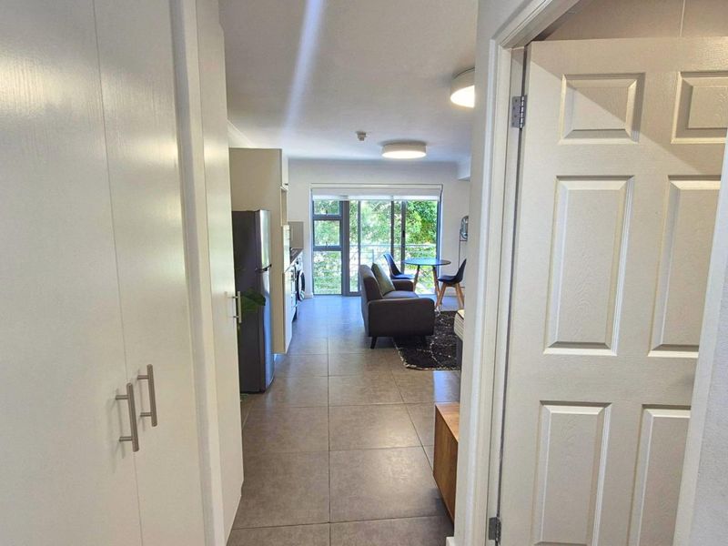 Stylish Fully Furnished Studio in The Beaumont – Ready to Move In! - Photo 8