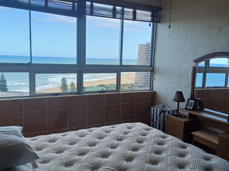 Seaview Apartment | Views from Bedrooms & Living Area | R9 000 - Photo 3
