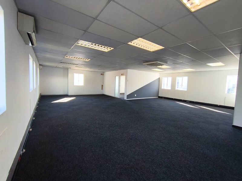 231m2 Office Space To Let in Midrand - Photo 9