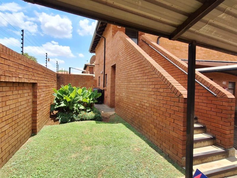 Lock-Up-and-Go Living – Perfect for First-Time Buyers! - Photo 3