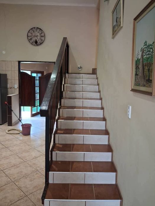 Property #2539535, House For Sale in Henties Bay Central