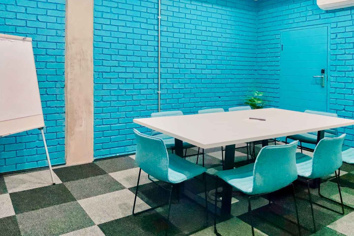 All-inclusive access to professional office space for 2 persons in Regus Beethoven St. - Photo 5