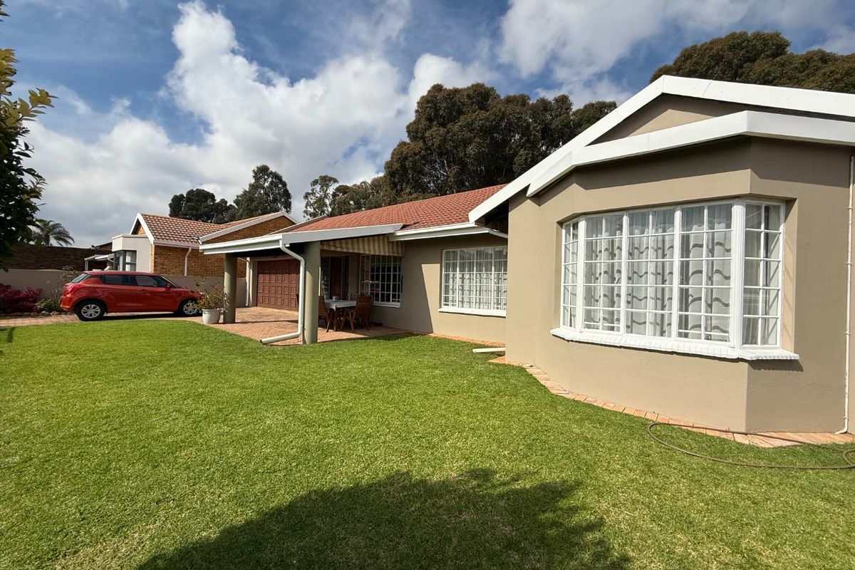 Immaculate Freehold Cluster in a Secure Estate – Spacious, Stylish & Low Maintenance! - Photo 5