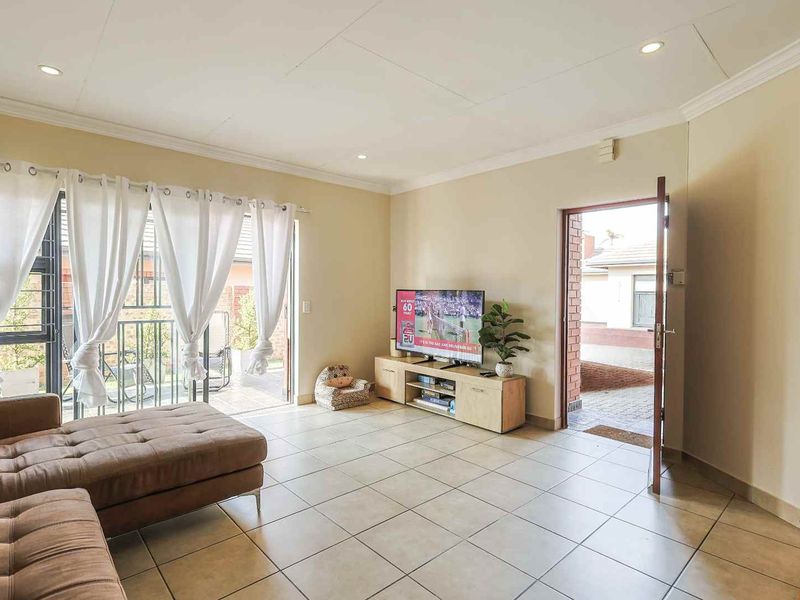Meticulously Neat Maintained Townhouse - Photo 6