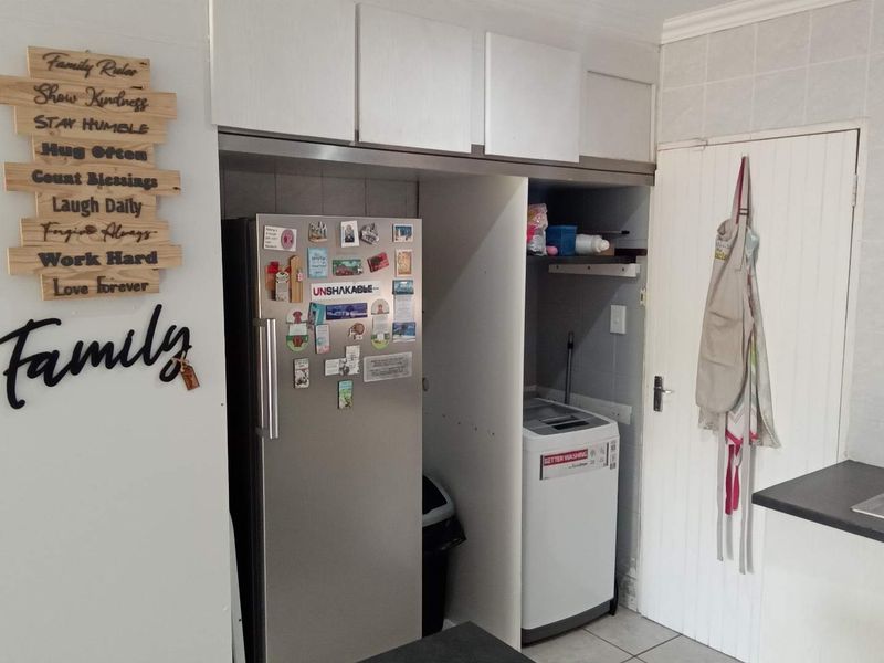 FOR YOUNG FAMILY OR INVESTOR - Photo 4