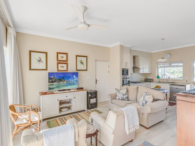 Sophisticated Simplex Living in an Exclusive Lifestyle Estate - Photo 10