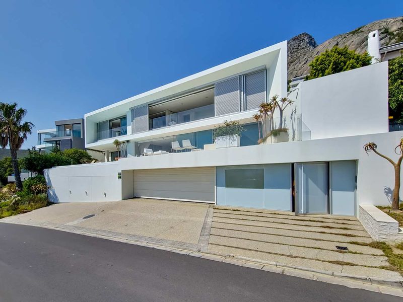 Fresnaye Showstopper with Stunning Views - Photo 2