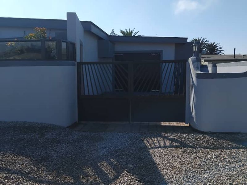Beautiful house for sale - North dune, Henties Bay - Photo 4