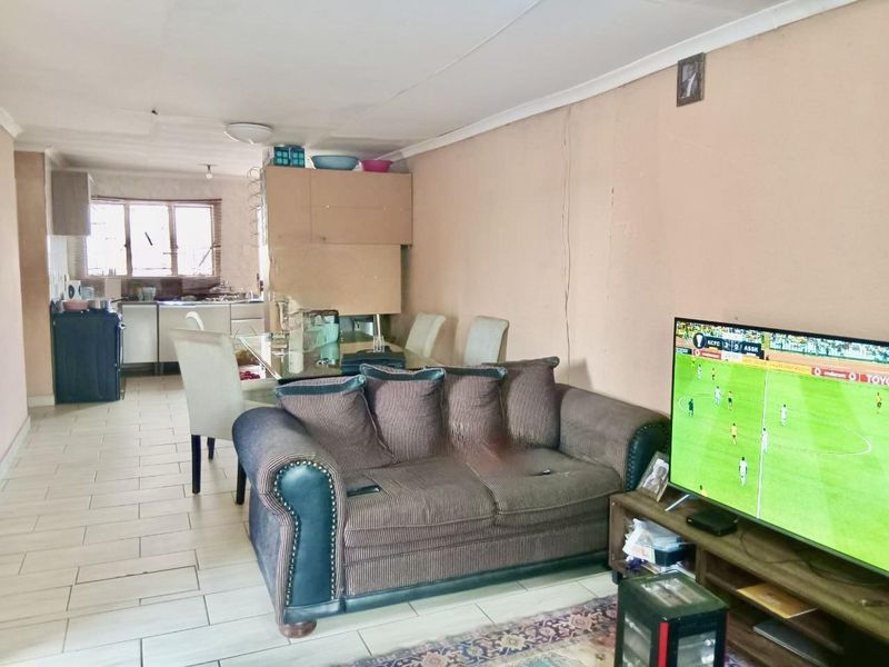 3 Bedroom house on the market - Photo 6