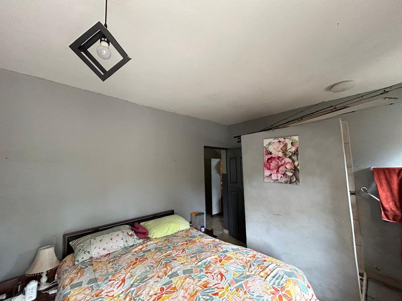 Double Storey 5-Bedroom Home with En-Suites, Balcony & Veranda Views a Stone's Throw from Tzaneen - Photo 5