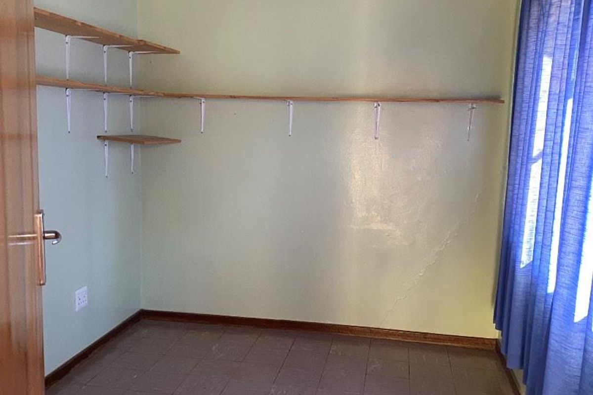 Great deal , spacious plot - Photo 5