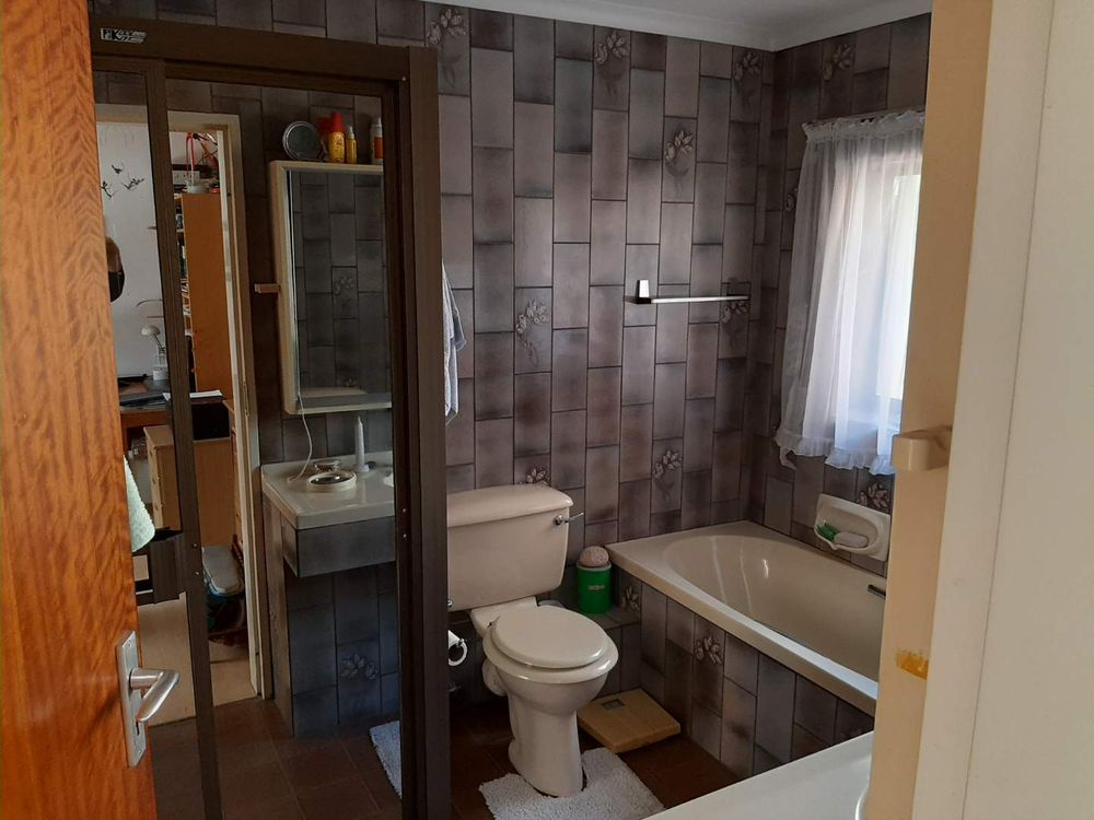 En suite Bathroom