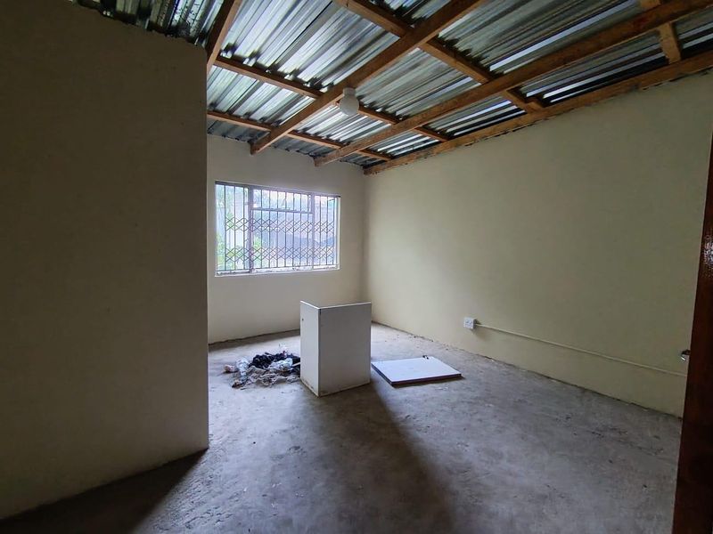 Prime Student Housing Investment: Near UOFS, High Returns - Photo 5