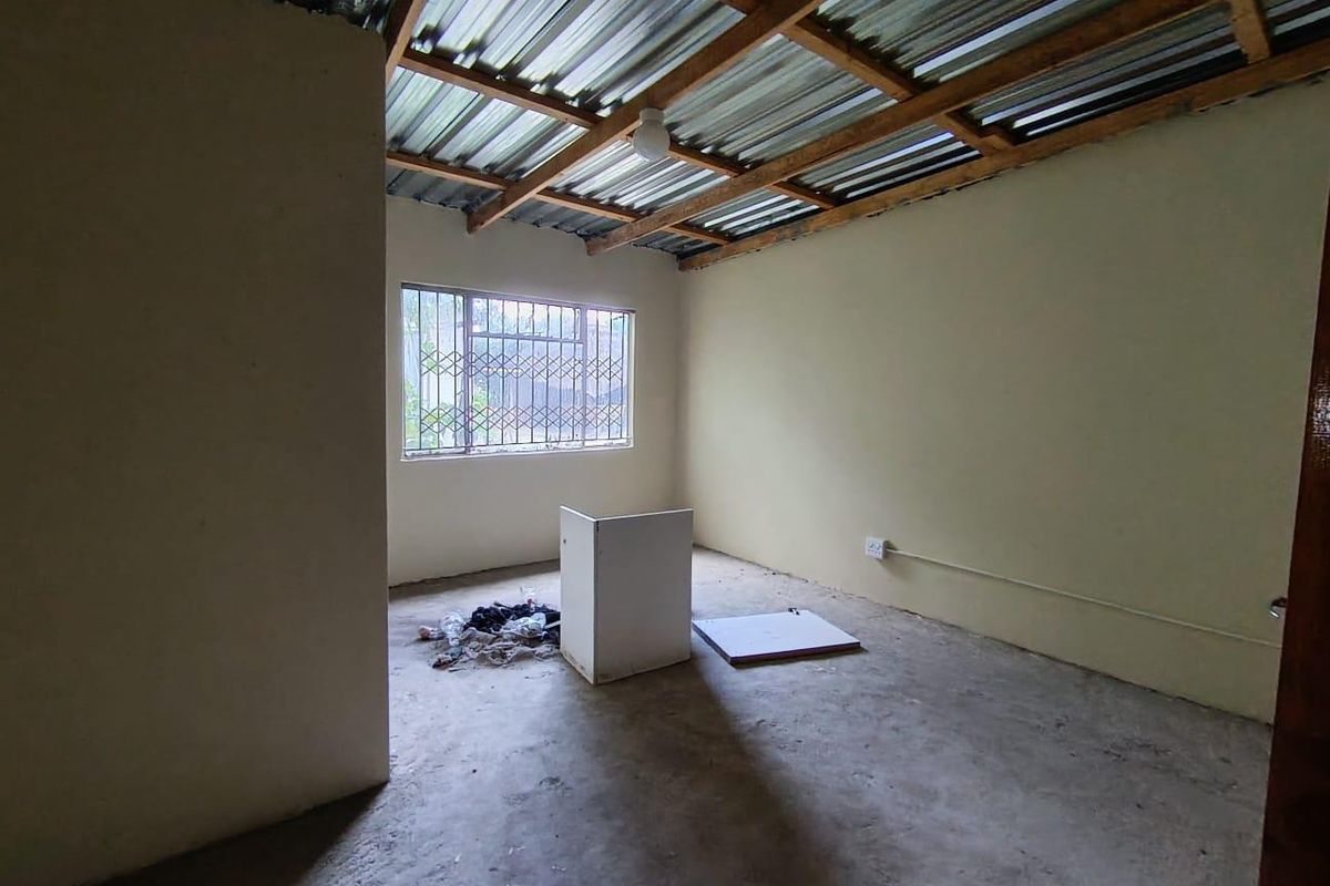 Prime Student Housing Investment: Near UOFS, High Returns - Photo 5