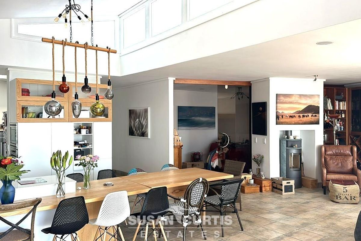 Luxury Penthouse - Photo 4