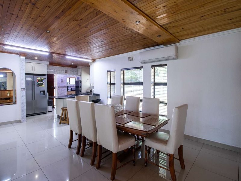 Beautiful 3-Bedroom Home with a Flatlet - Photo 8