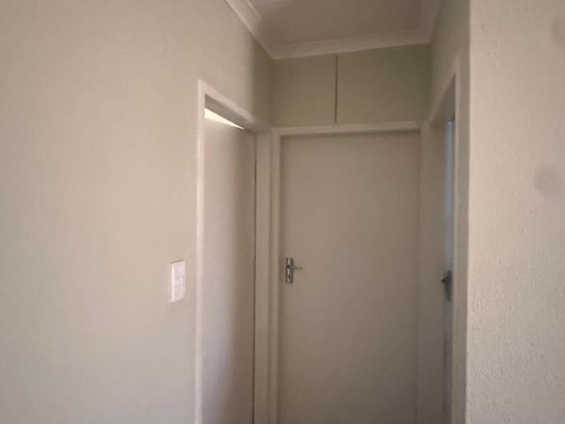 2 Bedroom House For Sale Savanna City - Photo 8