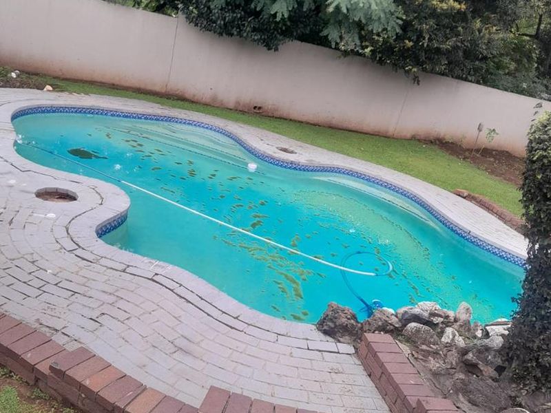 A big property in a prime location in kew - Photo 3