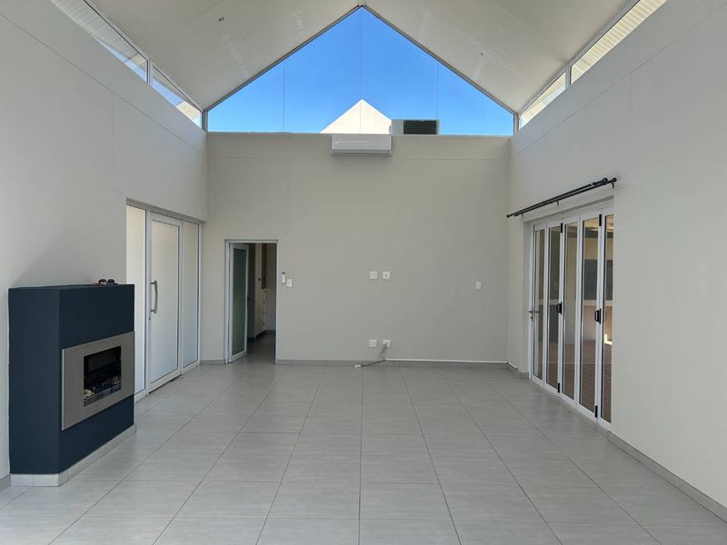 Neat and spacious 3 bedroom house for sale on Omeya Golf Estate - Photo 4