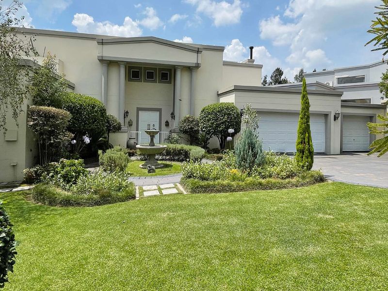 Prestigious Four Bedroom Home in Excellent Estate - Photo 2