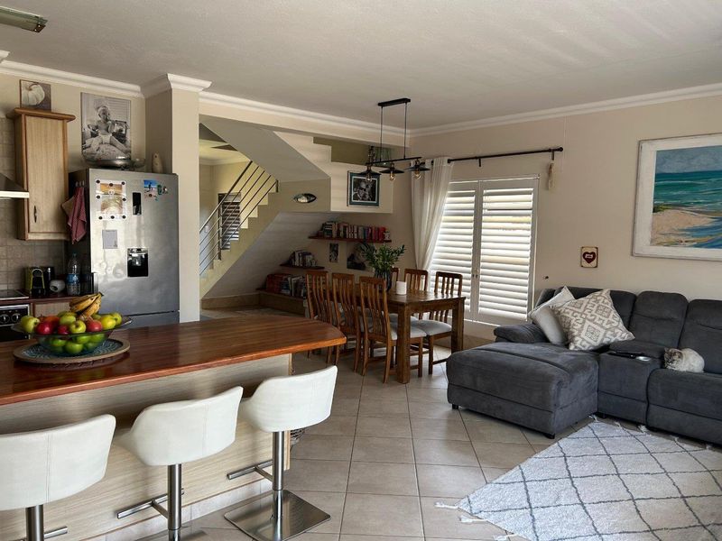 For Sale: Modern Double-Story Apartment at Dolphin Beach, Namibia - Photo 7