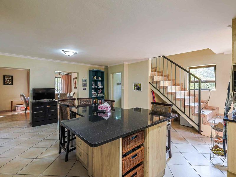 A HOME WITH BUSHVELD VIEWS - THAT FEELS LIKE A HIDDEN RETREAT - Photo 7