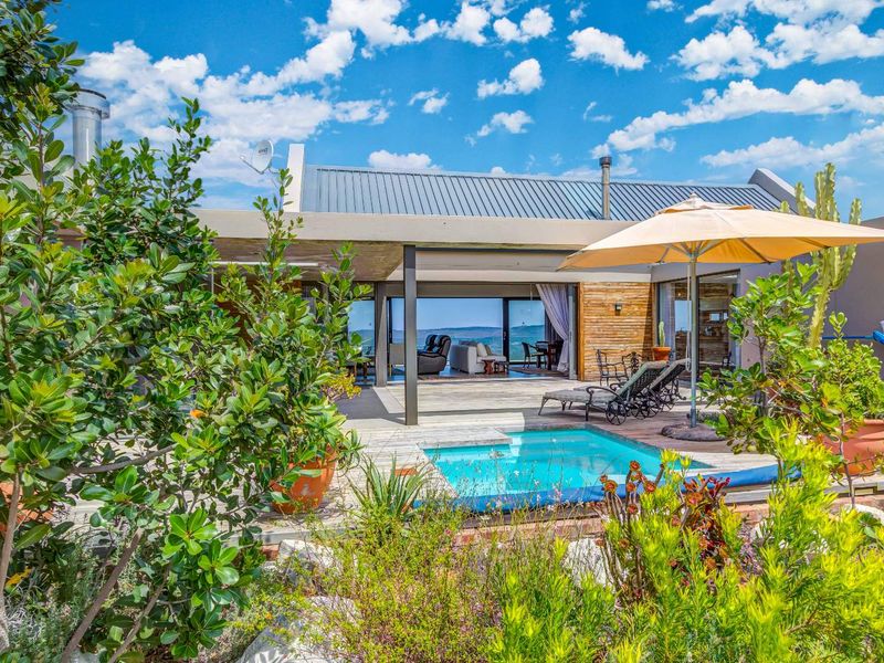 Modern, Industrial Farmhouse with Ravine views - Photo 2